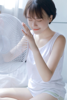 爱情与灵药电影
